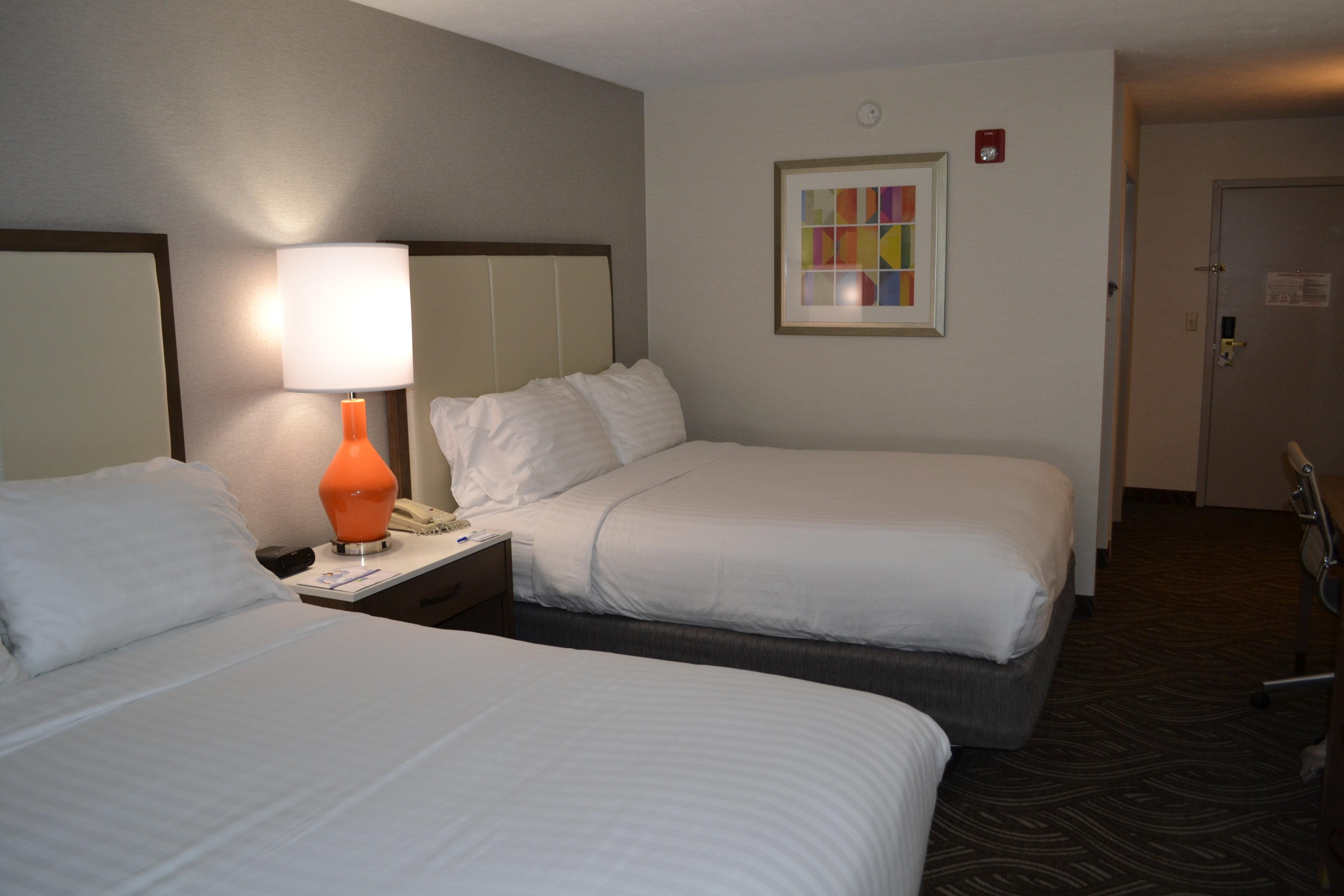 Holiday Inn Express Hotel & Suites Kent State University Ngoại thất bức ảnh